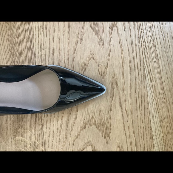 Aldo black pointed toe heel with reflective lining - Picture 4 of 6